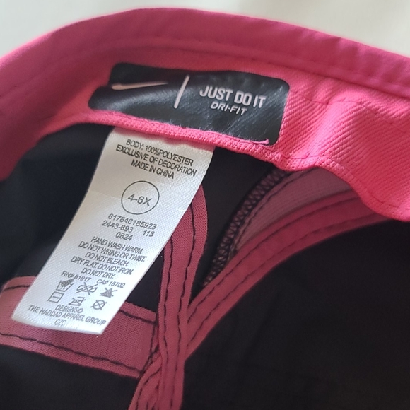 Nike hats - Picture 3 of 3